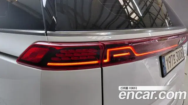 Kia Carnival 2022 — Şəkil 21/30