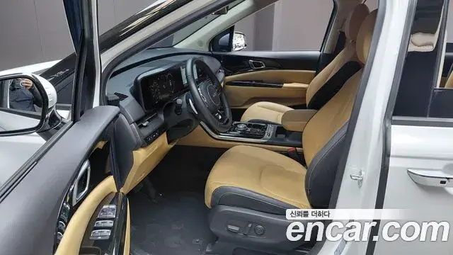 Kia Carnival 2022 — Şəkil 25/30