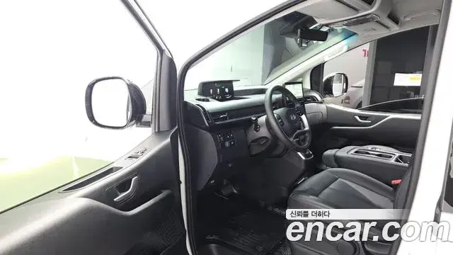 Hyundai Staria 2025 — Фото 10/20