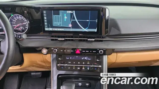 Kia Carnival 2022 — Фото 16/20