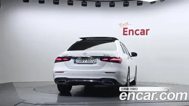 Mercedes-Benz E-Class 2021 — Фото 4/20