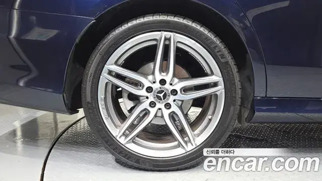 Mercedes-Benz E-Class 2020 — ფოტო 5/20