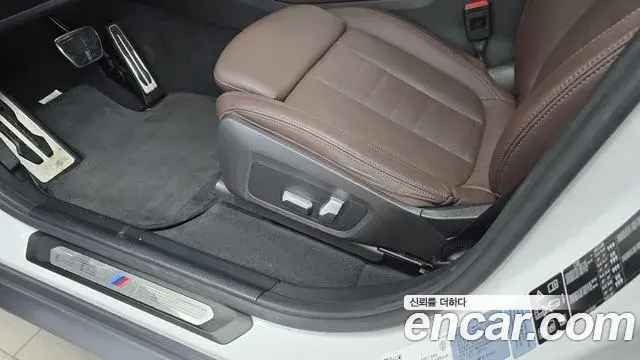 BMW X4 2021 — Photo 15/20