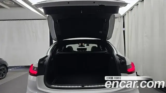 BMW X4 2021 — Photo 18/20