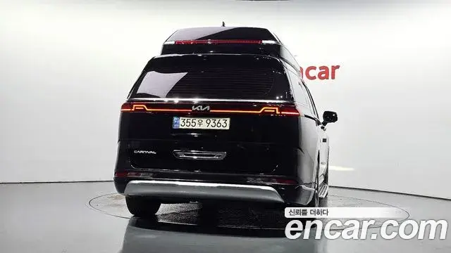 Kia Carnival 2021 — Фото 4/20