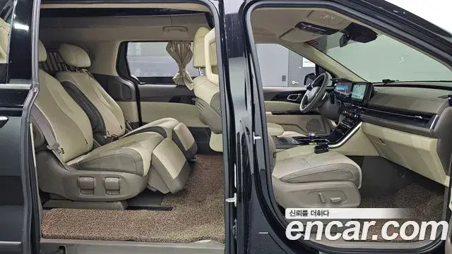 Kia Carnival 2021 — Фото 12/20