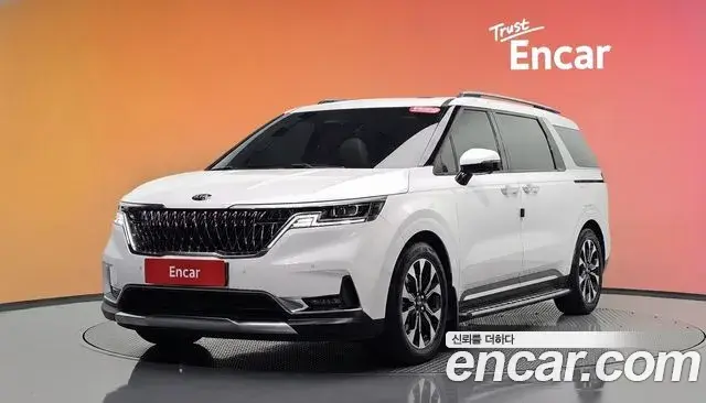 Kia Carnival 2020 — Фото 1/20