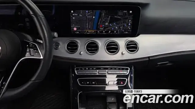 Mercedes-Benz E-Class 2021 — Фото 14/20