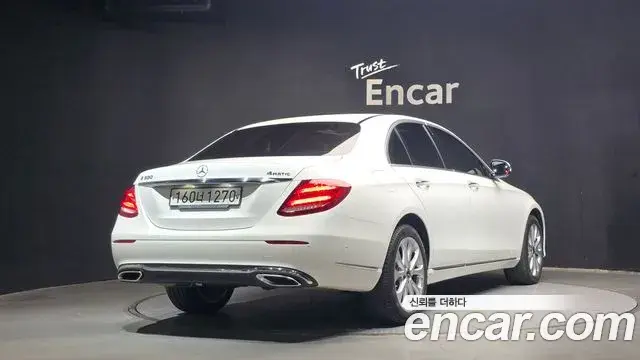 Mercedes-Benz E-Class 2020 — Фото 2/20