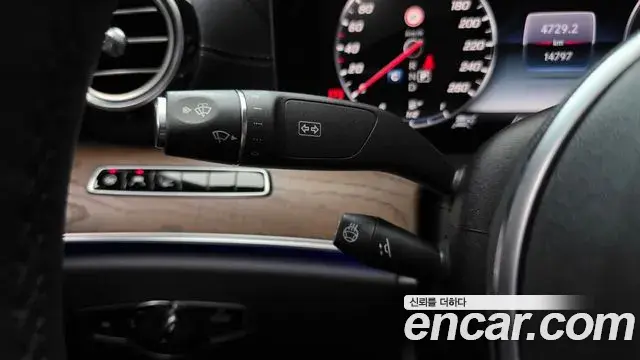 Mercedes-Benz E-Class 2020 — Фото 20/20