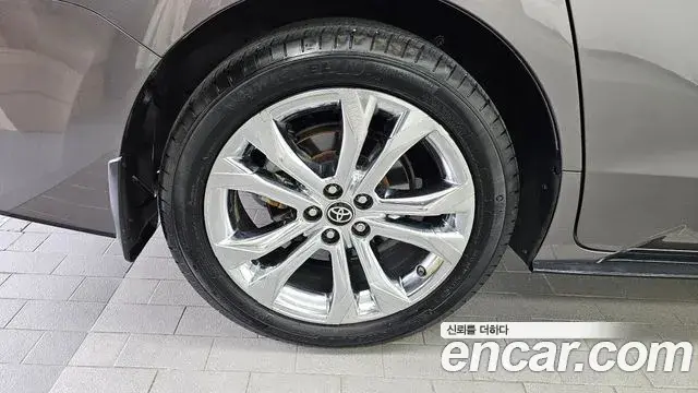 Toyota Sienna 2022 — ფოტო 15/36