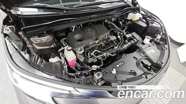 Toyota Sienna 2022 — ფოტო 22/36