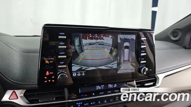 Toyota Sienna 2022 — ფოტო 4/36