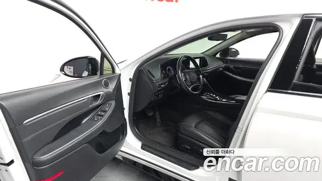 Hyundai Sonata 2021 — Фото 10/20
