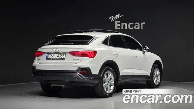 Audi Q3 2022 — Фото 2/20