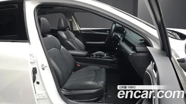 Kia K5 2024 — Photo 13/32