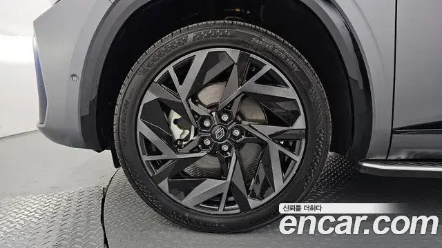 Renault Samsung Grand Koleos 2024 — ფოტო 3/20