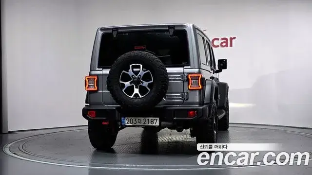 Jeep Wrangler 2021 — Фото 4/20