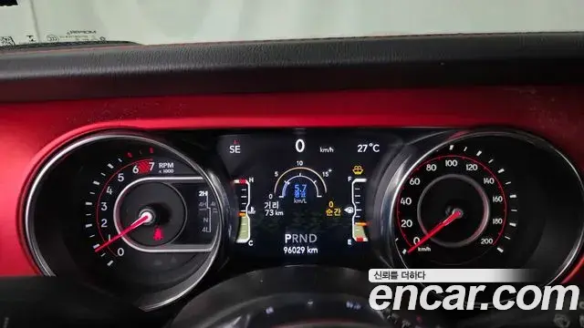 Jeep Wrangler 2021 — Фото 8/20