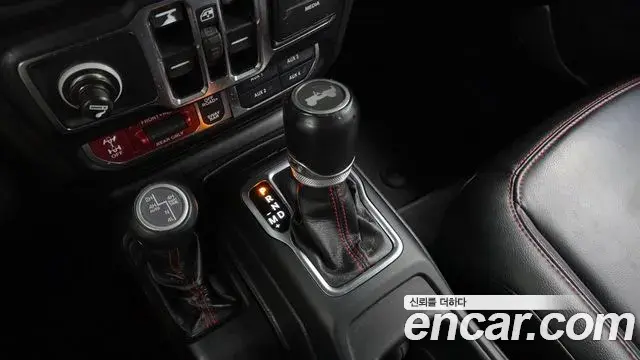 Jeep Wrangler 2021 — Фото 9/20