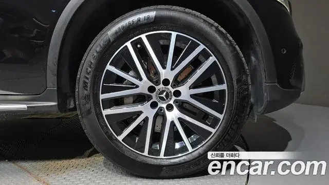 Mercedes-Benz GLC-Class 2020 — Photo 5/20