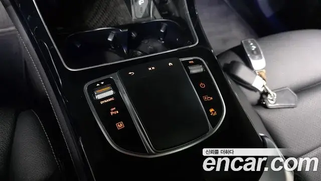 Mercedes-Benz GLC-Class 2020 — Photo 9/20