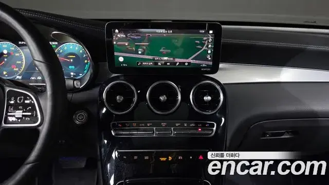 Mercedes-Benz GLC-Class 2020 — Photo 13/20