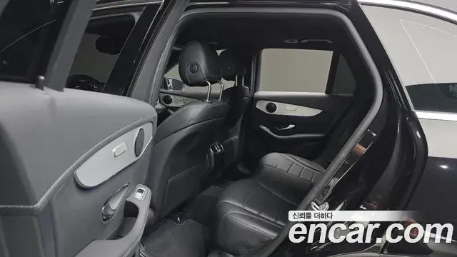 Mercedes-Benz GLC-Class 2020 — Photo 15/20