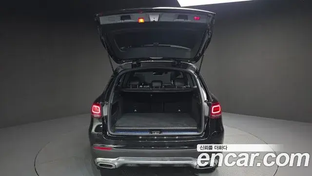 Mercedes-Benz GLC-Class 2020 — Photo 18/20