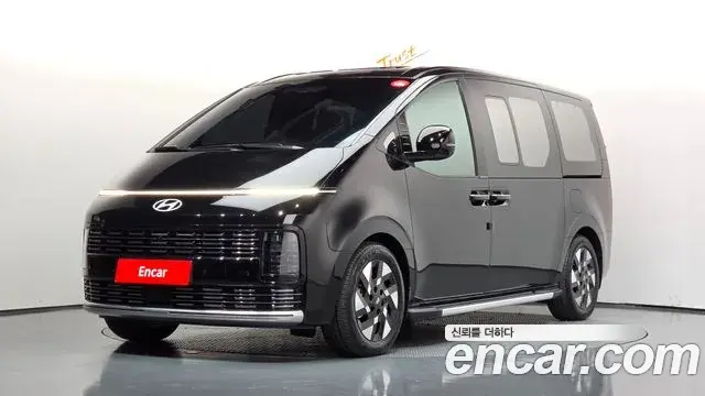 Hyundai Staria 2026 — Фото 1/20