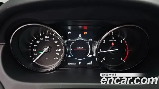 Land Rover Discovery Sport 2019 — ფოტო 22/34
