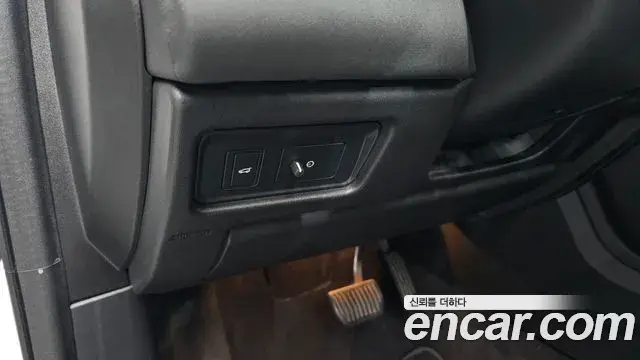 Land Rover Discovery Sport 2019 — ფოტო 2/34