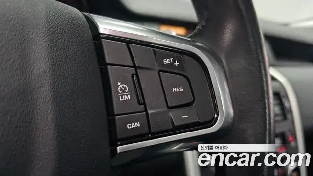 Land Rover Discovery Sport 2019 — ფოტო 26/34