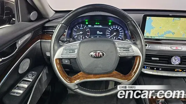 Kia The K9 2018 — Photo 13/20