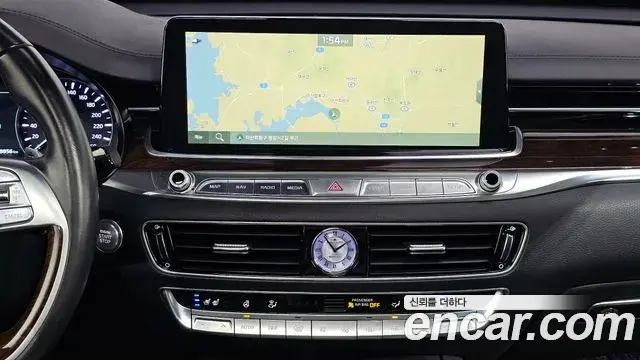 Kia The K9 2018 — Photo 14/20