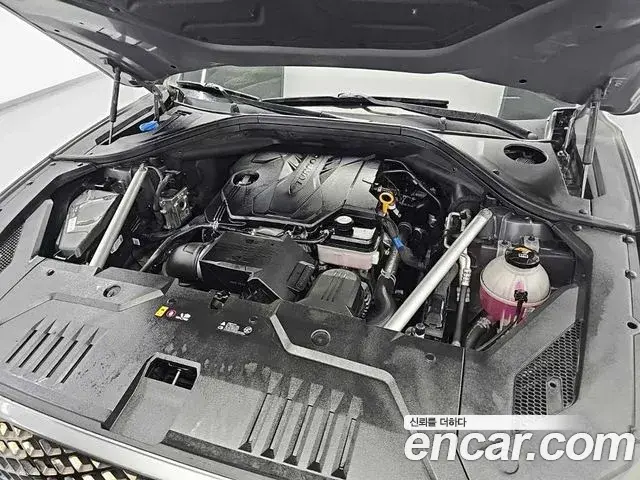 Genesis GV70 2021 — Photo 5/20