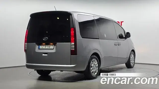 Hyundai Staria 2023 — Фото 2/20