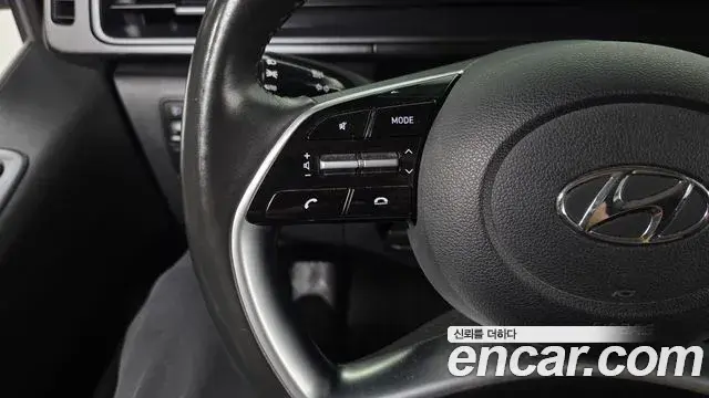 Hyundai Staria 2023 — Фото 17/20