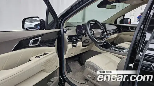 Kia Carnival 2025 — Şəkil 25/34
