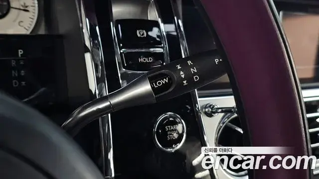 Rolls-Royce Ghost 2020 — ფოტო 35/39