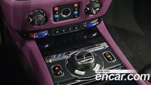 Rolls-Royce Ghost 2020 — ფოტო 38/39