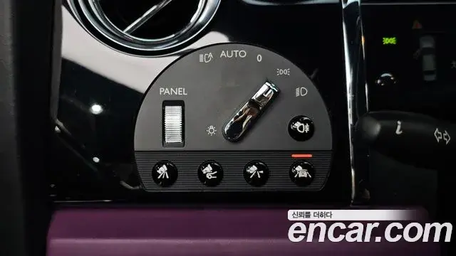 Rolls-Royce Ghost 2020 — ფოტო 16/39