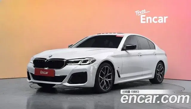 BMW 5 Series 2022 — Фото 1/20