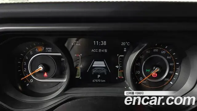 Jeep Wrangler 2024 — Фото 8/20