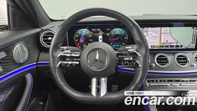 Mercedes-Benz E-Class 2022 — Фото 13/20