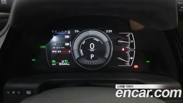 Lexus ES300h 2023 — Şəkil 27/35