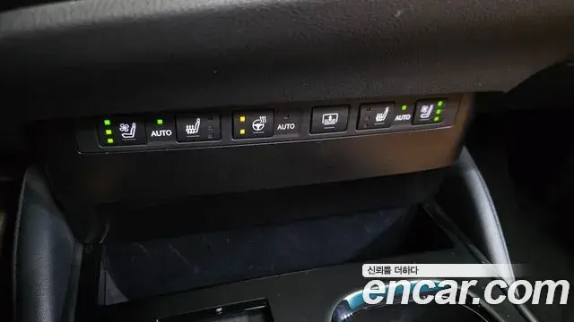 Lexus ES300h 2023 — Şəkil 15/35