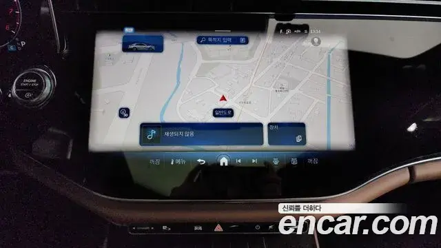 Mercedes-Benz E-Class 2024 — Photo 13/20