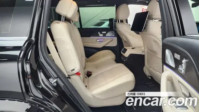Mercedes-Benz GLS-Class 2021 — Photo 11/20