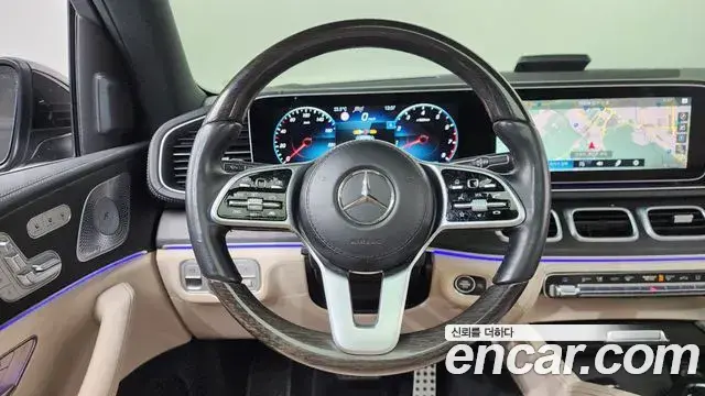 Mercedes-Benz GLS-Class 2021 — Photo 12/20